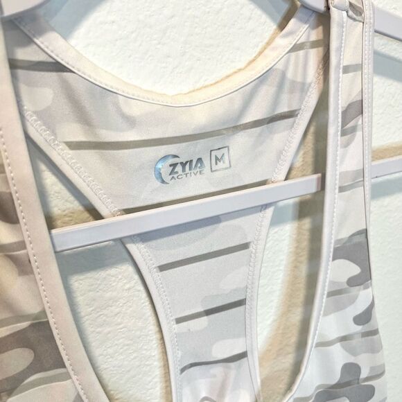 ZYIA Tank Top Size Medium - Picture 5 of 8